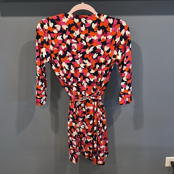DIANE von FURSTENBERG | EUC New ‘Julian Two’ Cotton/Silk Wrap Dress sz 2 - Picture 3 of 6